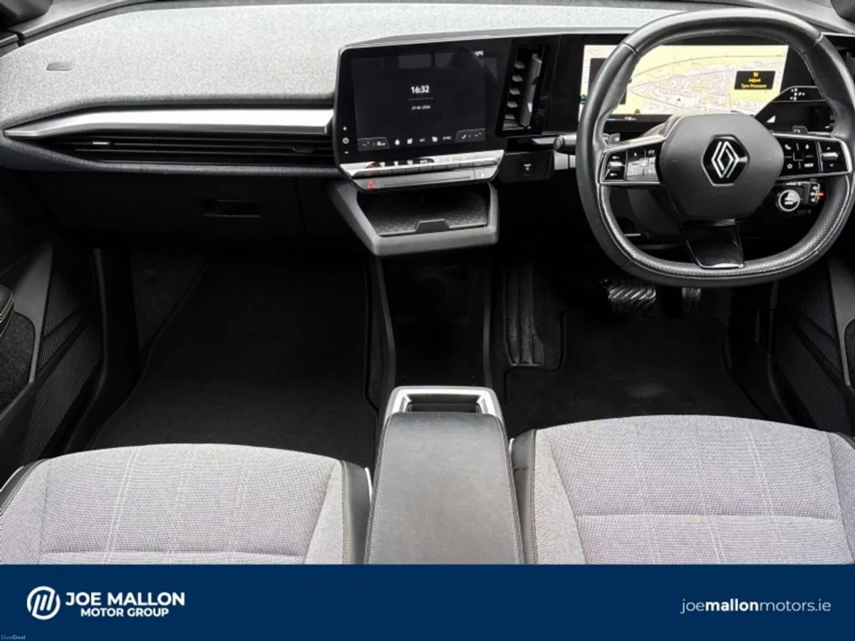 Renault Megane E-Tech EV60 220hp Techno - Image 4