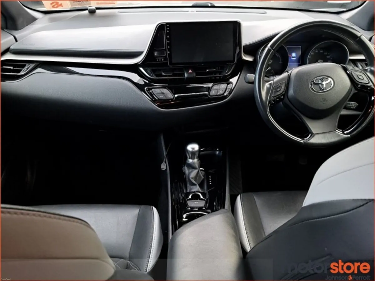 Toyota C-HR 1.8 HYBRID LUNA - Image 4