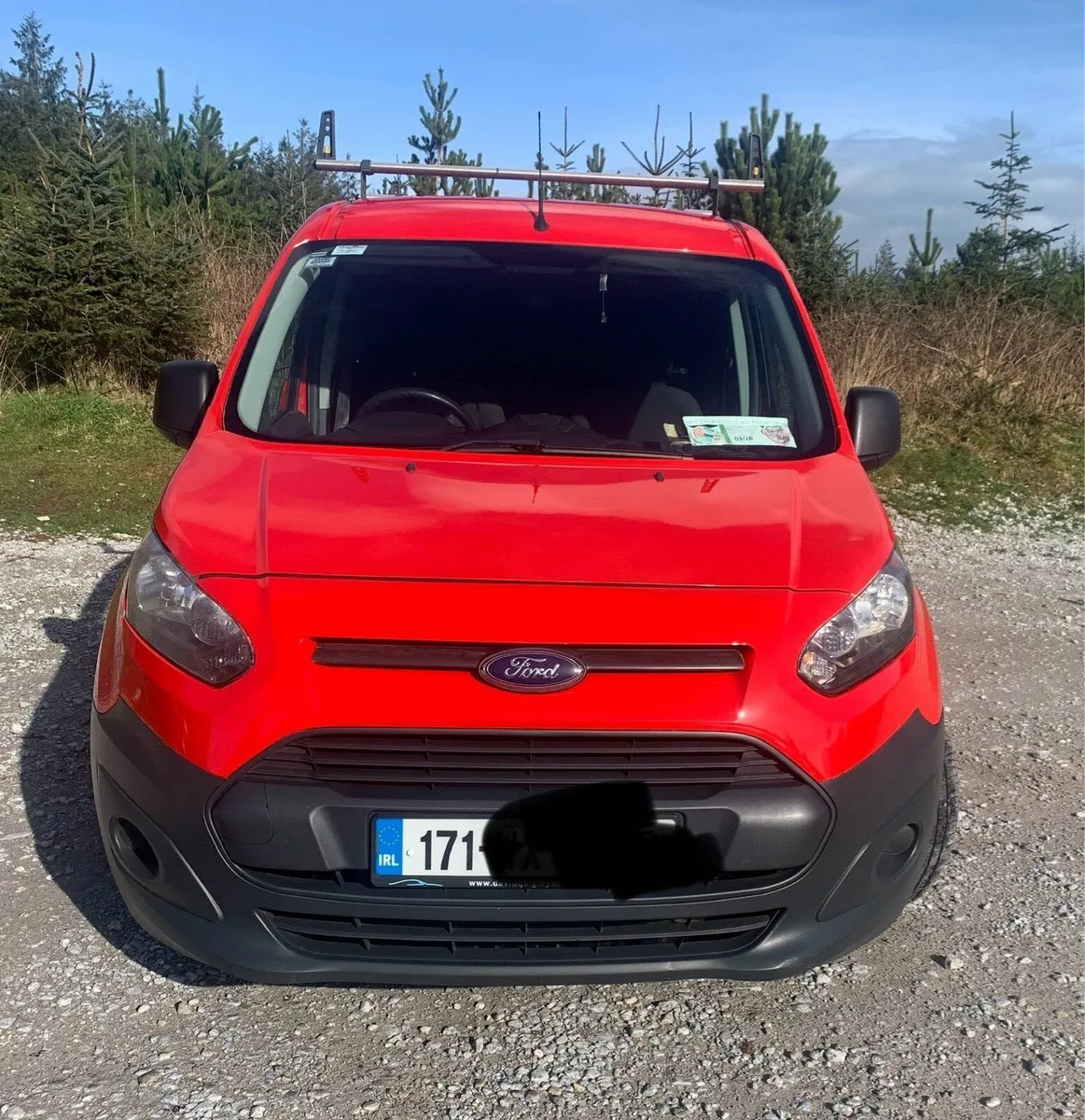 Ford Transit Connect crew cab van - Image 2