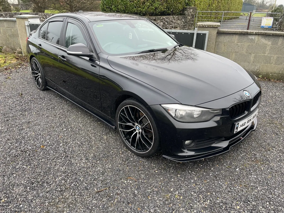 BMW 320d - Image 1