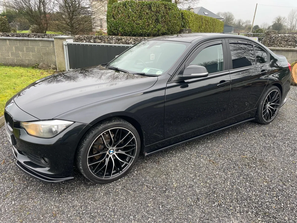 BMW 320d - Image 2