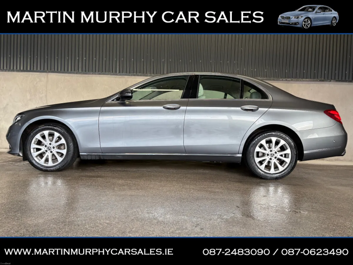 Mercedes-Benz E-Class E220 D EXCLUSIVE AUTO LOW KM - Image 3