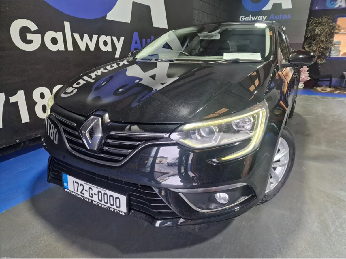 Renault Megane DYNAMIQUE 1.2  **LOW MILAGE** - Image 1