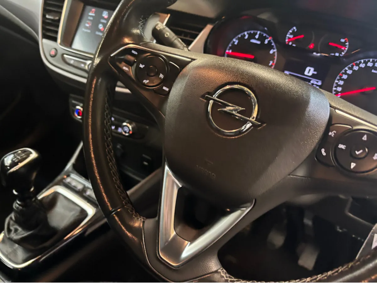 Opel Crossland X SC-1.5 110PS-DIE-6SP 5DR - Image 4