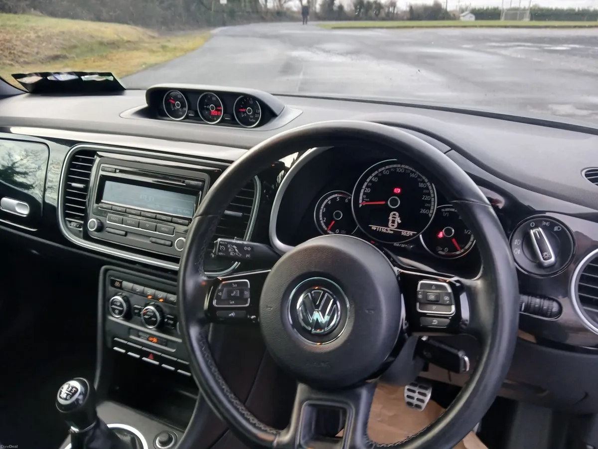 Volkswagen Beetle 2013 2,0 sport  140 hp - Image 6