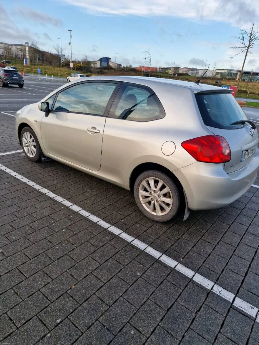 Toyota Auris - Image 2