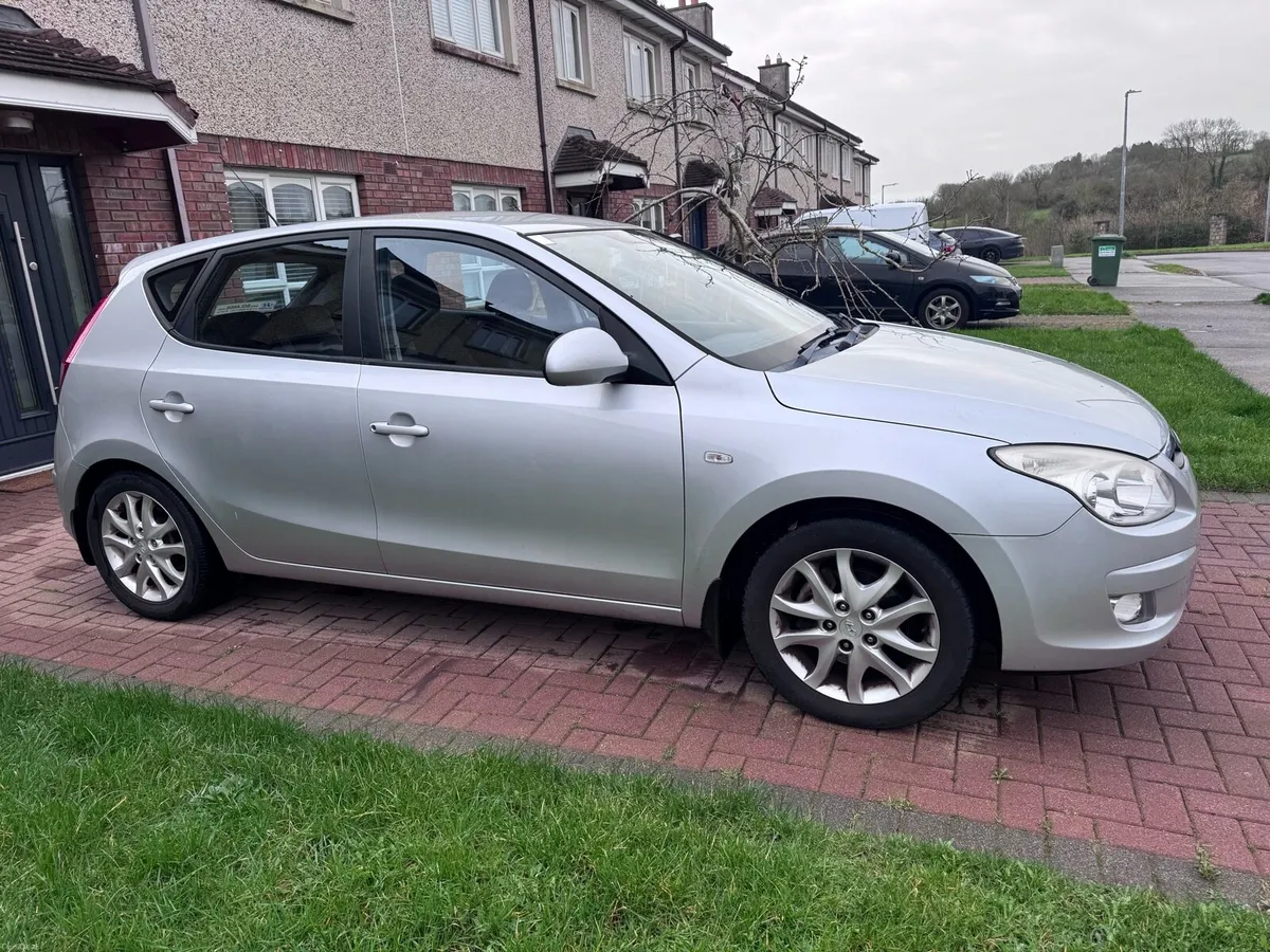 6 months tax , 1.4 insurance friendly i30 - Image 4