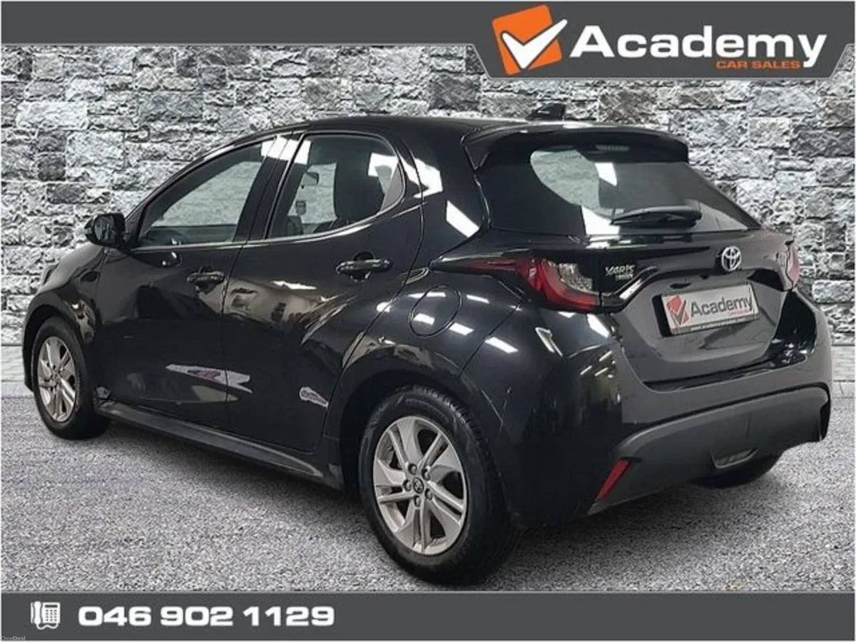 Toyota Yaris Hybrid Luna 4DR Auto - Image 3