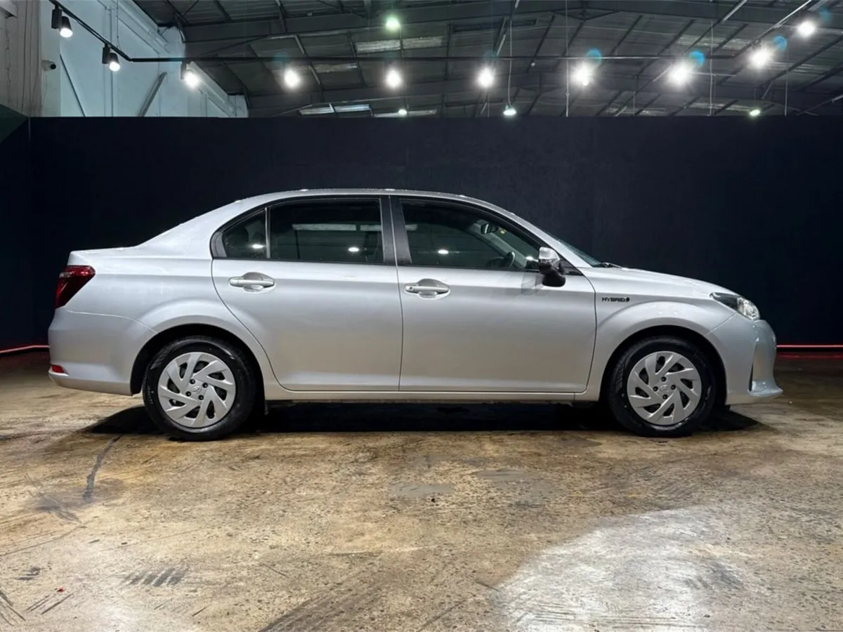 Toyota Corolla HYBRID 1.5L AUTOMATIC - PUSH BUTTON - Image 3