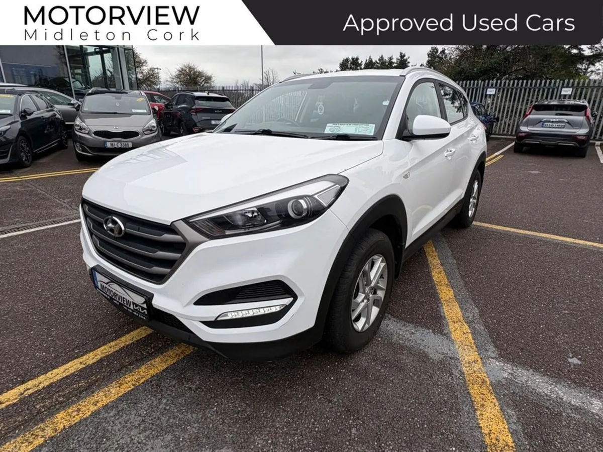 Hyundai Tucson 1.7D Sport 5DR, Multi-Function Stee - Image 2