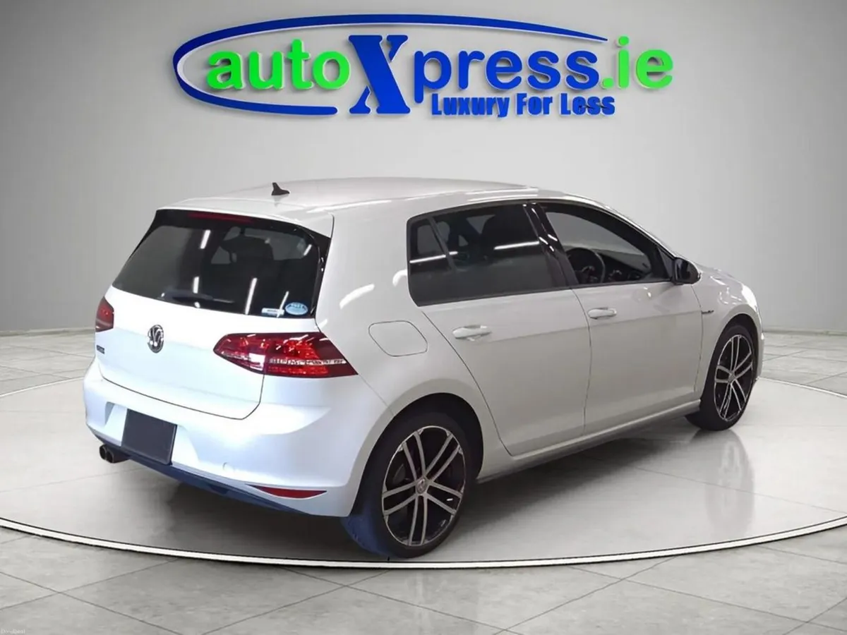 Volkswagen Golf GTE PHEV Automatic, Low mileage - Image 3
