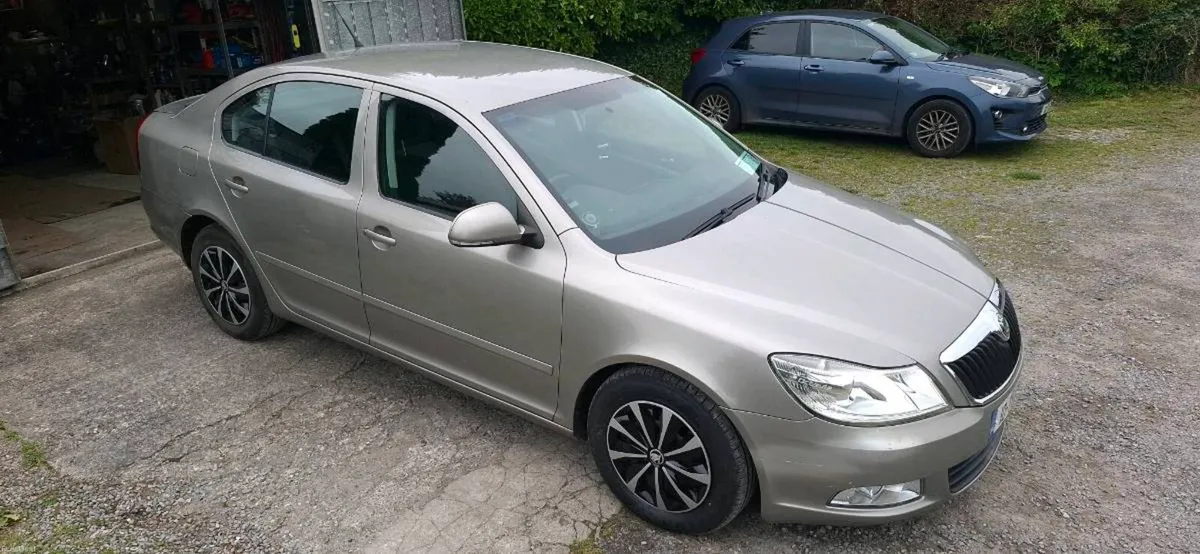 2010 Skoda Octavia 1.6TDi - Image 2