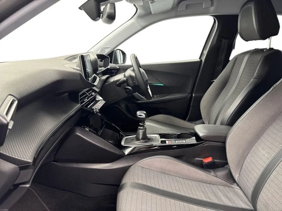 Peugeot 2008 1.2 ALLURE *JUST IN* €70 PER WEEK - Image 3