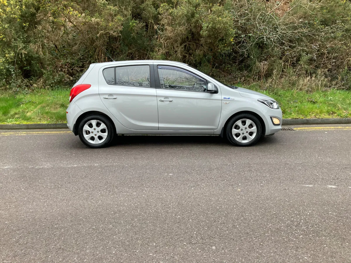 2014 Hyundai i20 Hatchback 1.4 Diesel - Image 2