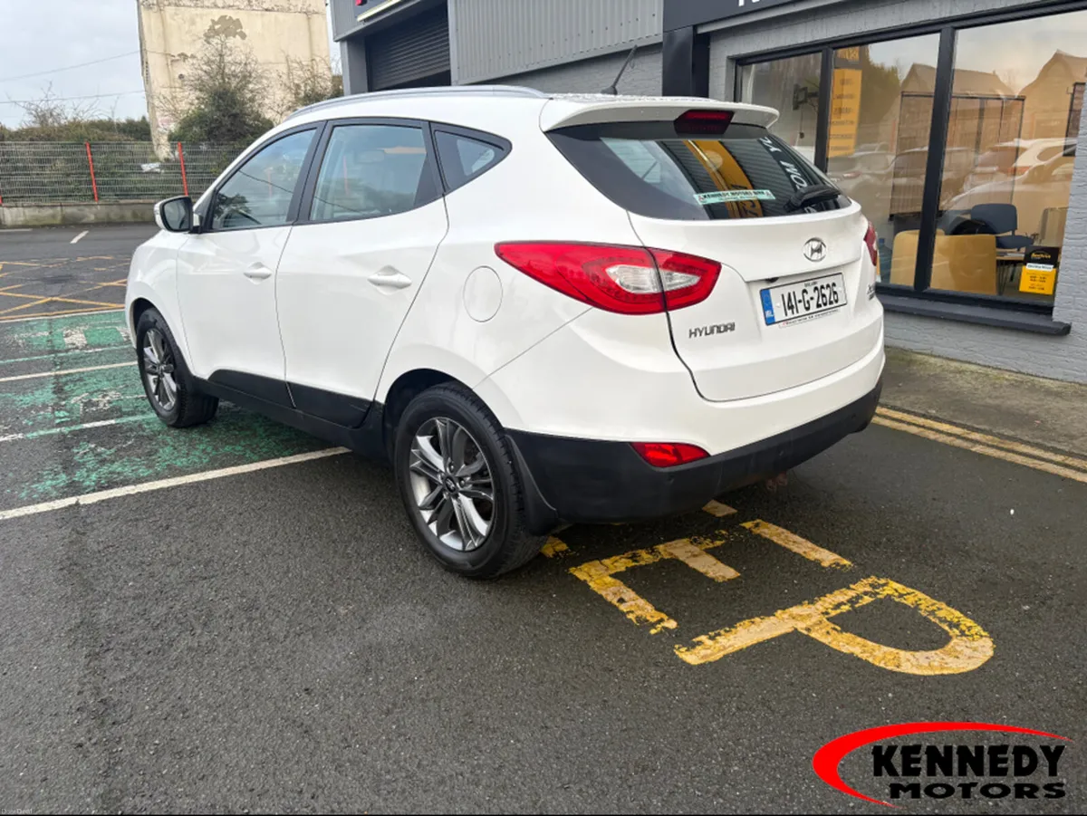 Hyundai ix35 1.7 EXECUTIVE 4DR - Image 3