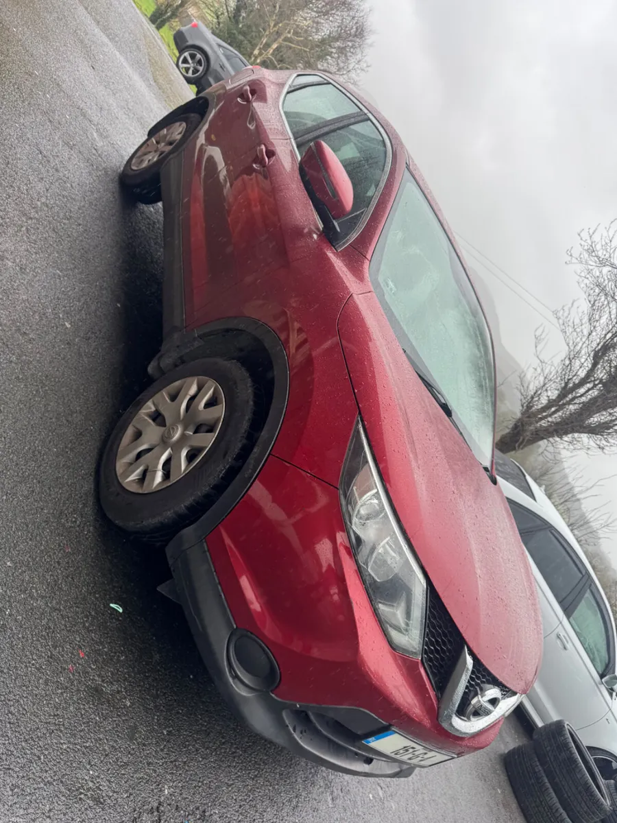 Nissan Qashqai 2015 auto - Image 1