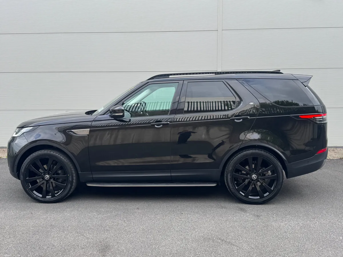 Land Rover Discovery 2019 7 seater - Image 1