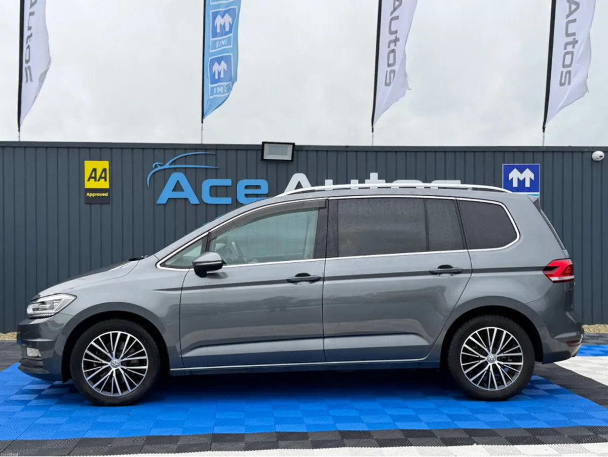 Volkswagen Touran HIGHLINE PREMIUM - 2.0L DIESEL - - Image 4