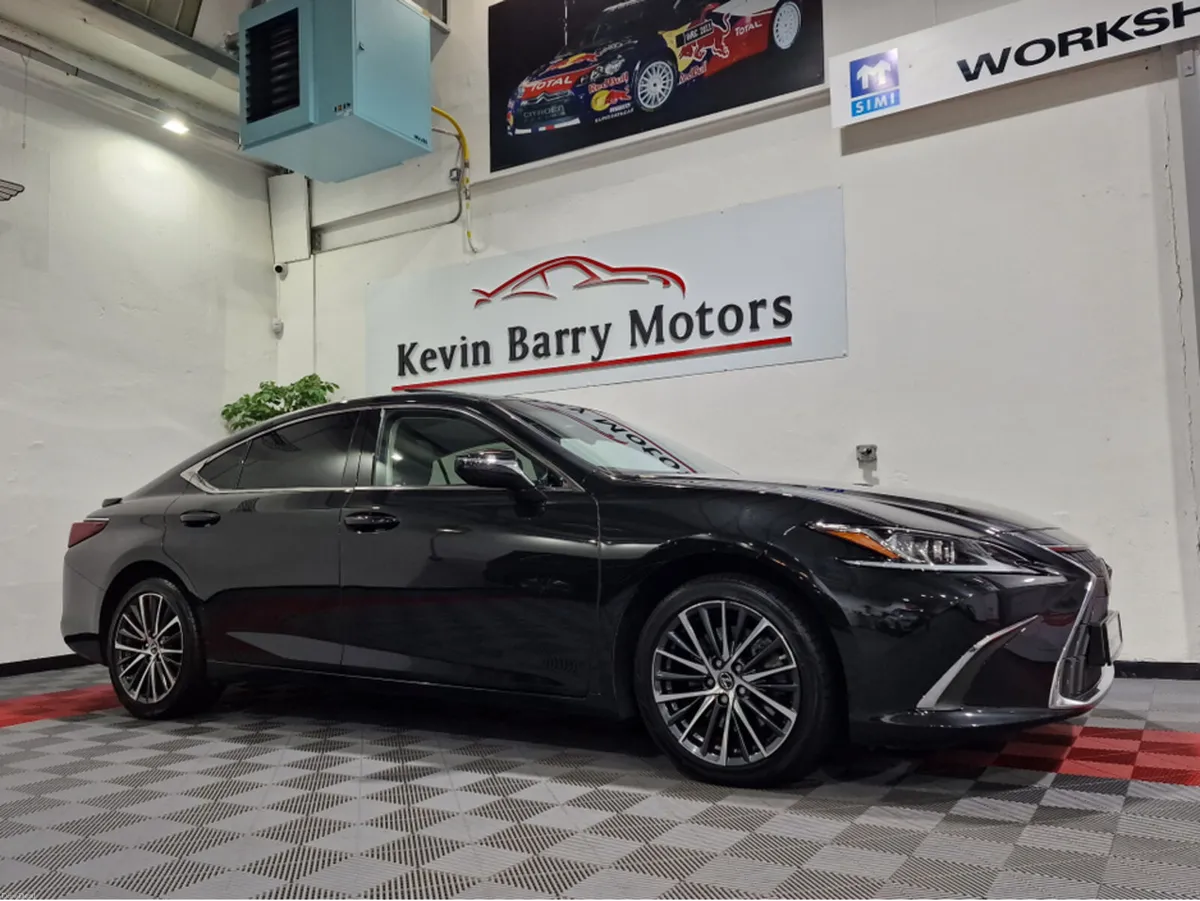 Lexus ES 2.5 HYBRID PREMIUM EDITION AUTOMATIC **ON - Image 4