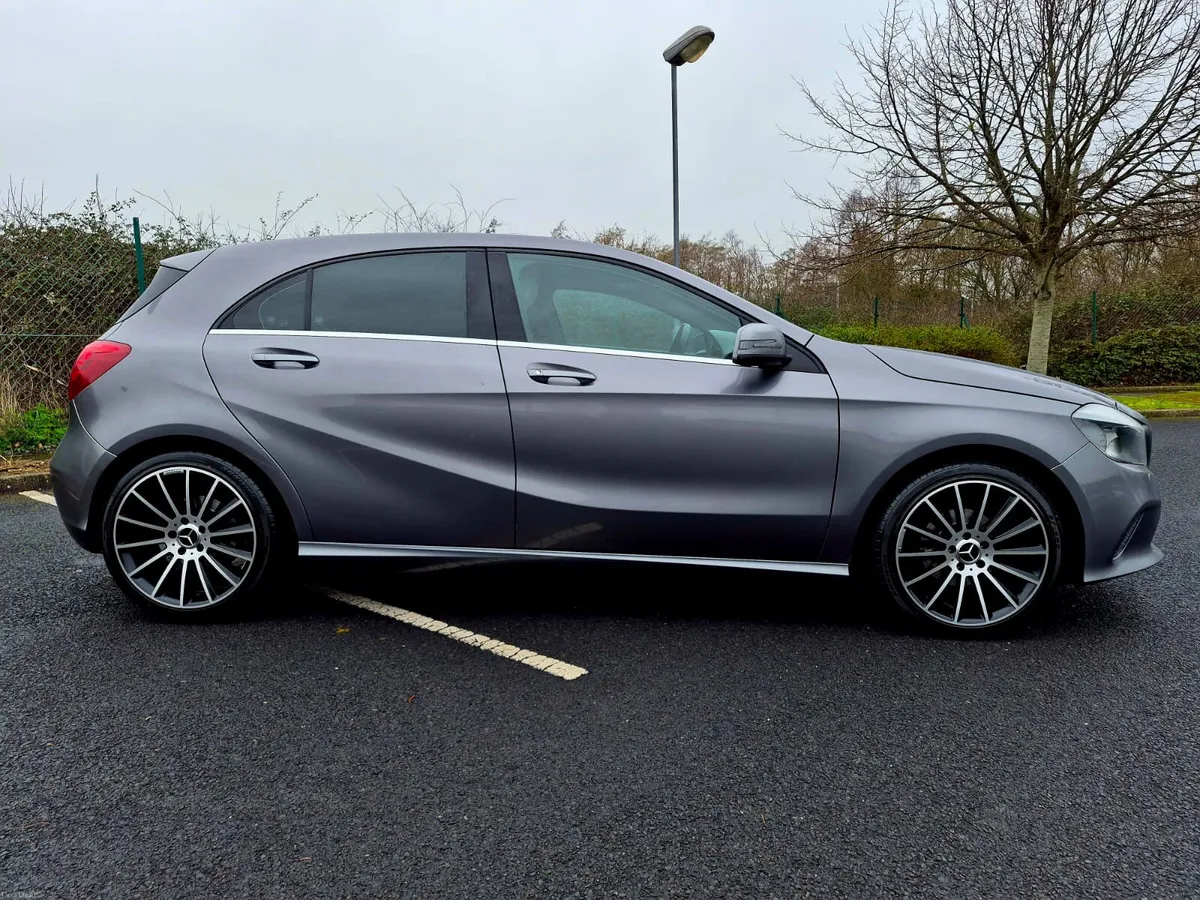 2016 MERCEDES BENZ A180D URBAN +AMG ALLOYS - Image 4