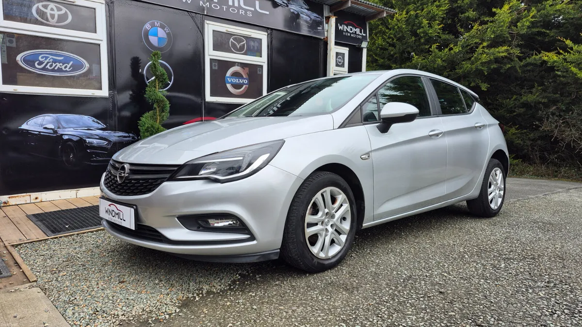 Opel Astra 1.4 Low Mileage 2018 - Image 3