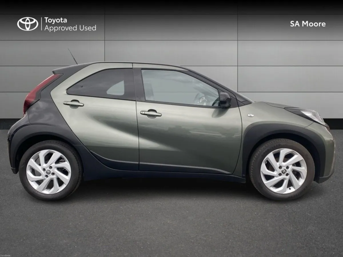 Toyota Aygo X LOW KM'S - GREAT COLOUR - DESIGN - Image 3