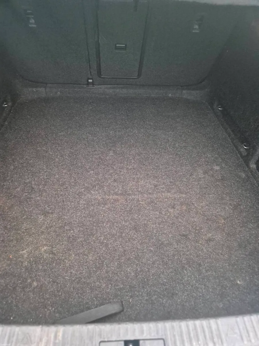 Skoda  Superb  Diesel  172 - Image 4