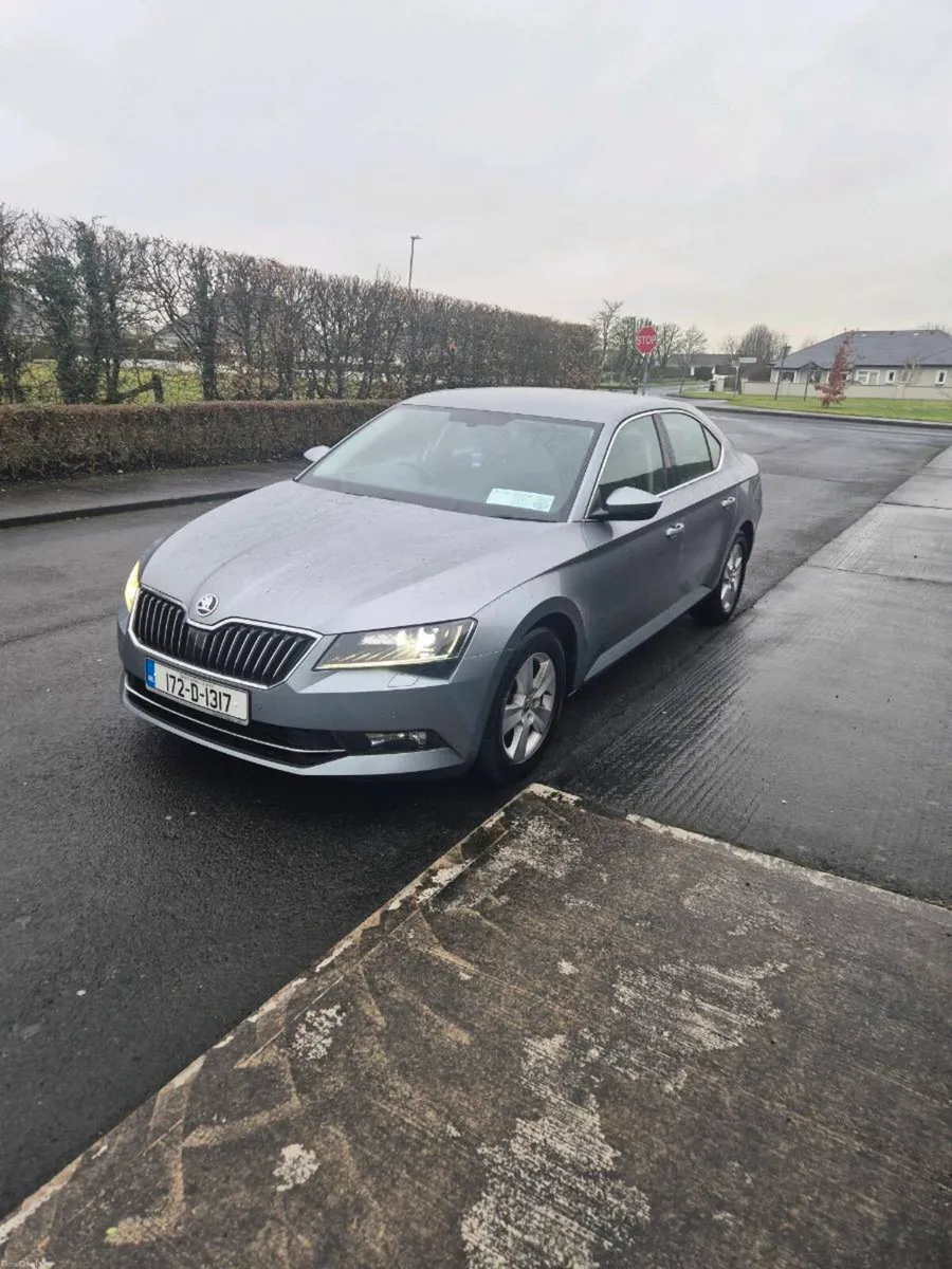 Skoda  Superb  Diesel  172 - Image 2