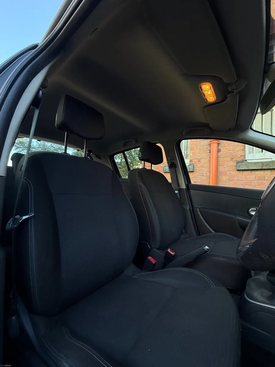 Renault Clio - Image 4