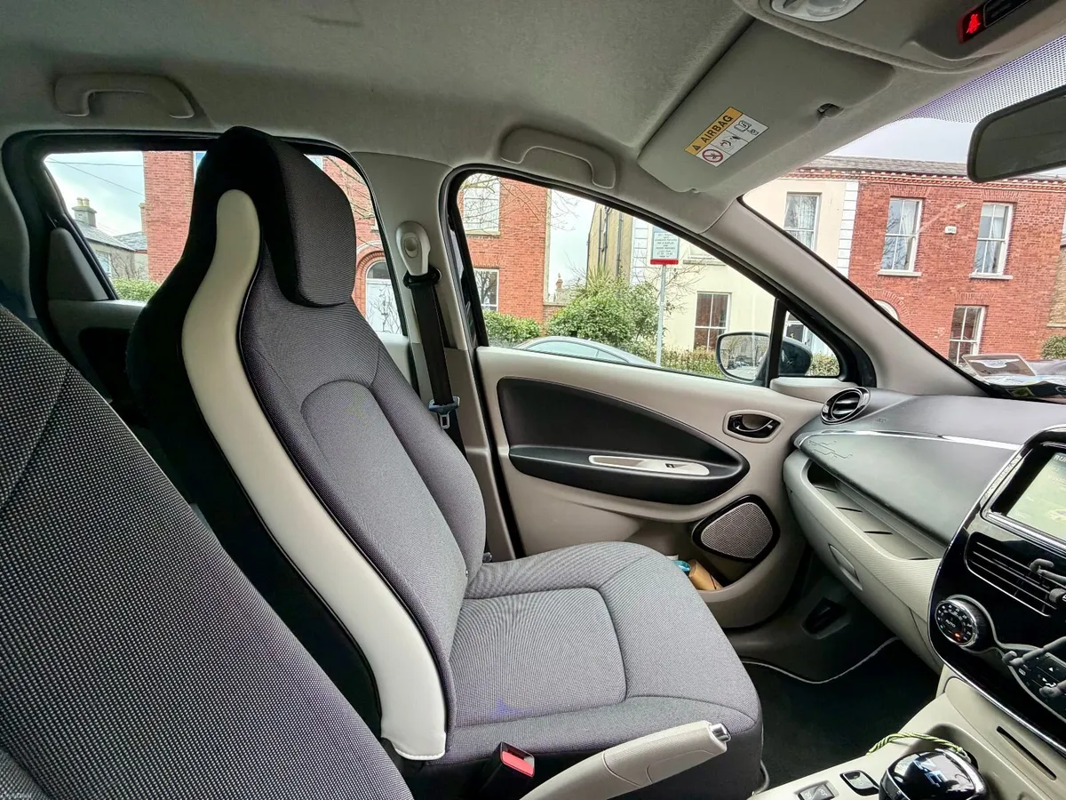 Renault Zoe 2014 - Image 4