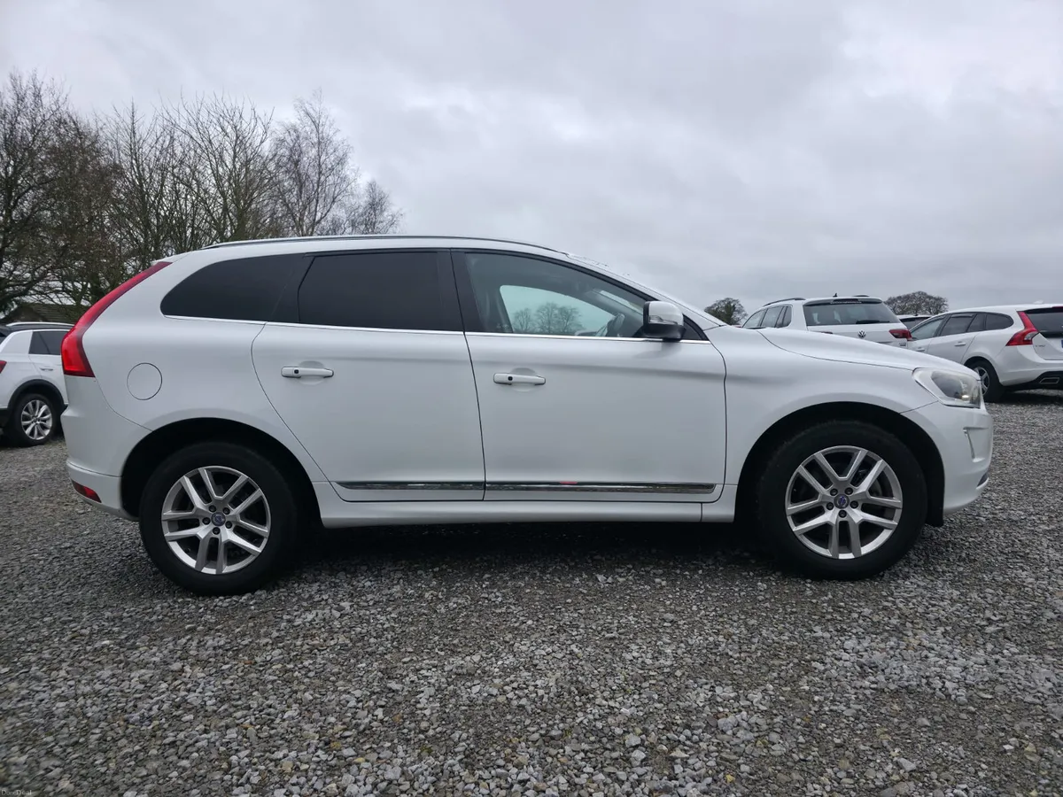 Volvo XC60 2017 - Image 6