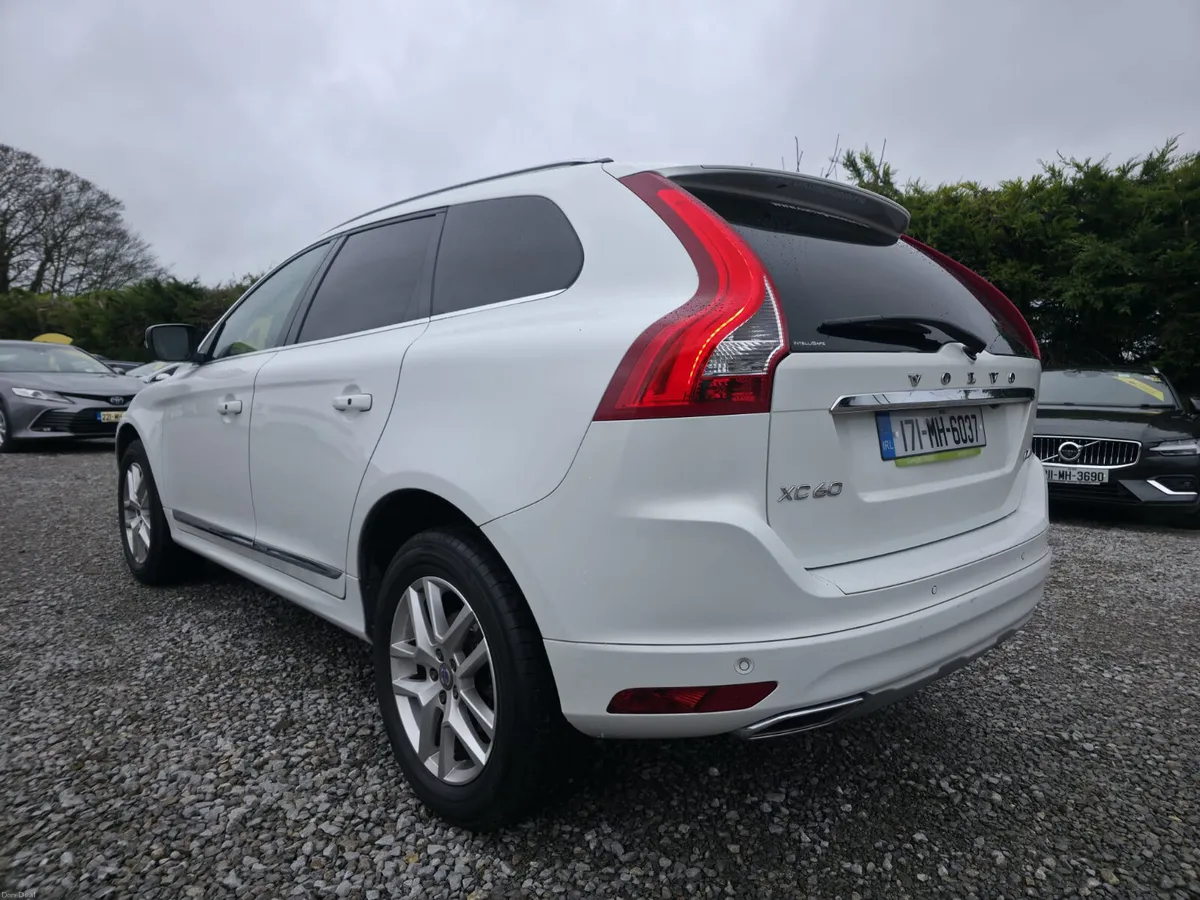 Volvo XC60 2017 - Image 3