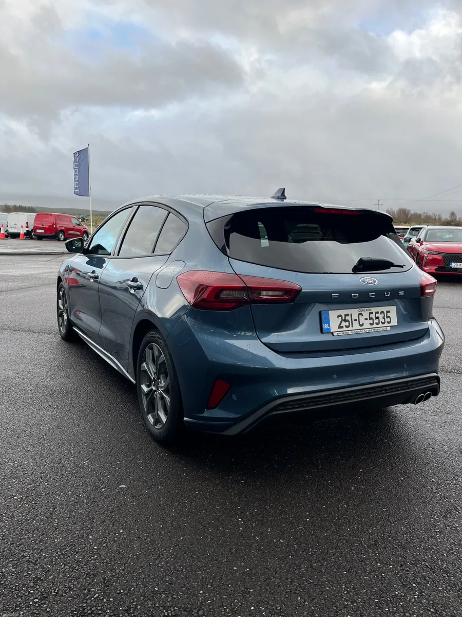 Ford Focus 2025 - Image 4