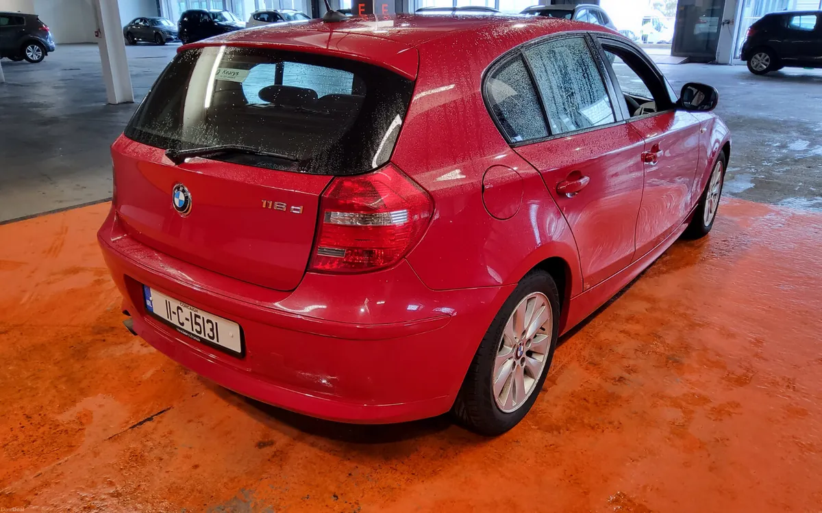 BMW 1-Series 2011 - Image 3