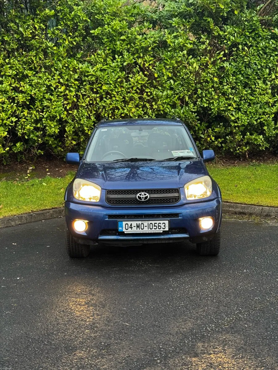 2004 Toyota rav4 AWD - Image 2