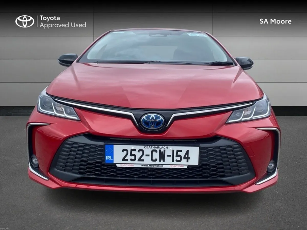 Toyota Corolla LUNA SPORT SALOON - Image 5