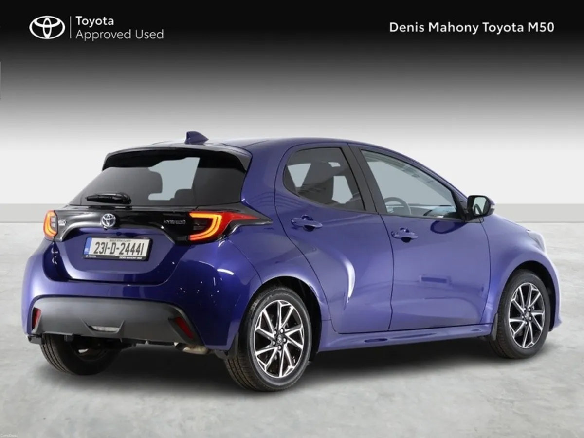 Toyota Yaris Luna Sport Hybrid - Image 2