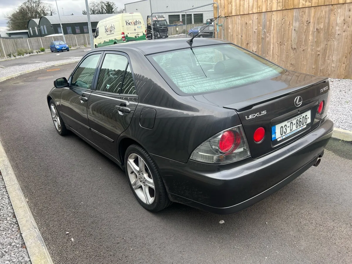 2003 Lexus is200 manual low mileage - Image 4