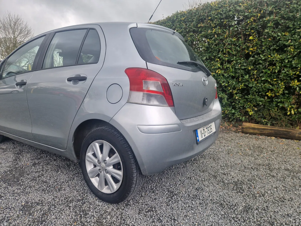 Toyota Yaris Sport 2011 - Image 3