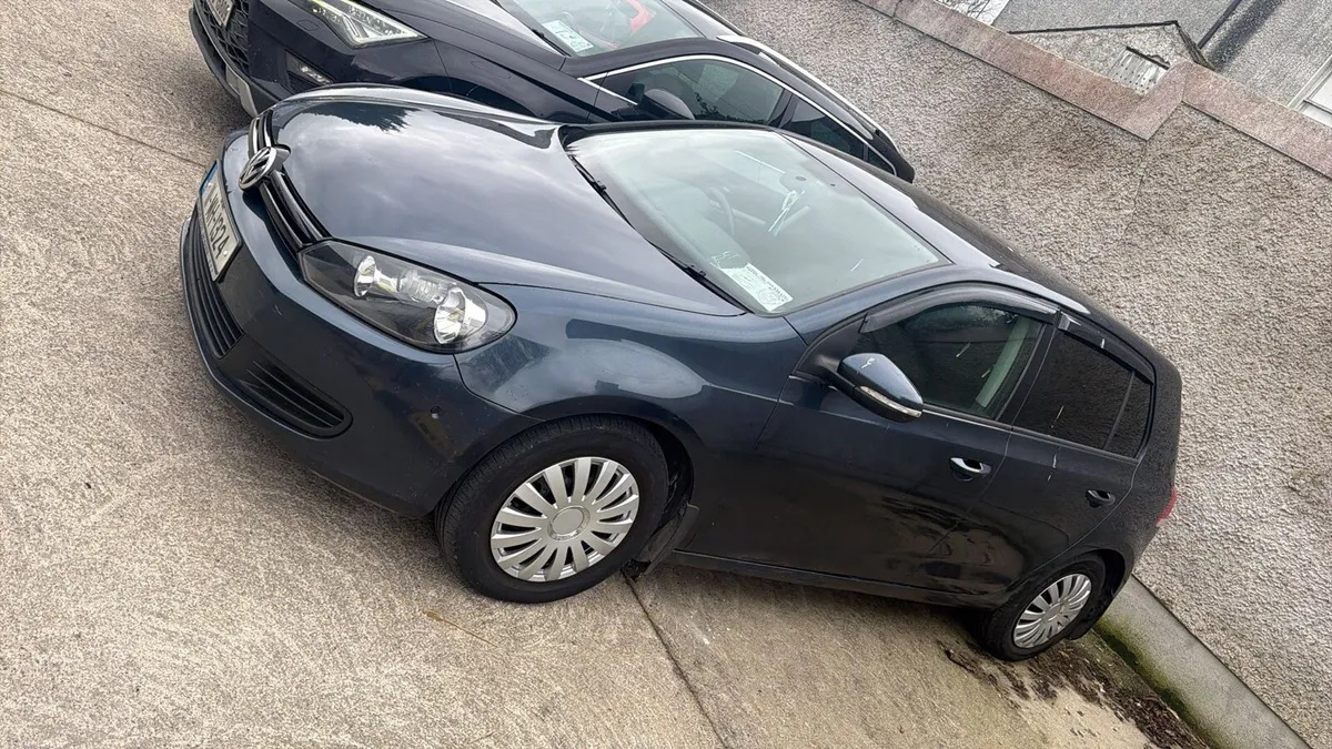 Golf 2011 automatic - Image 1