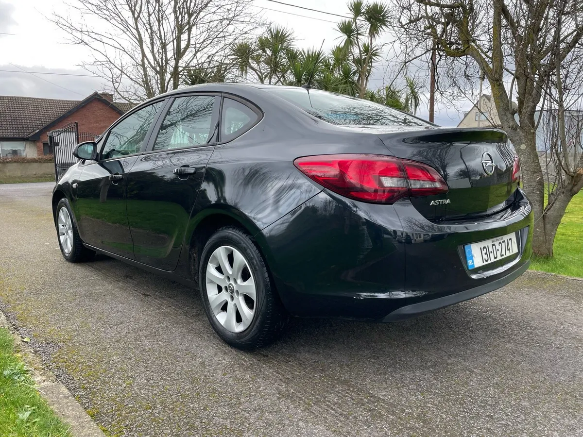 Opel Astra 1.4 petrol Nct & tax,low KLM’s - Image 4