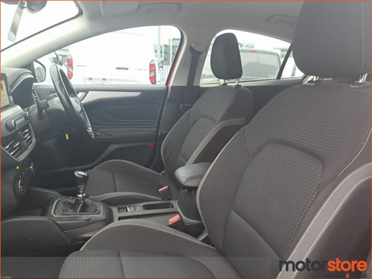 Ford Focus 1.5 TDCi 120PS Zetec - Image 3