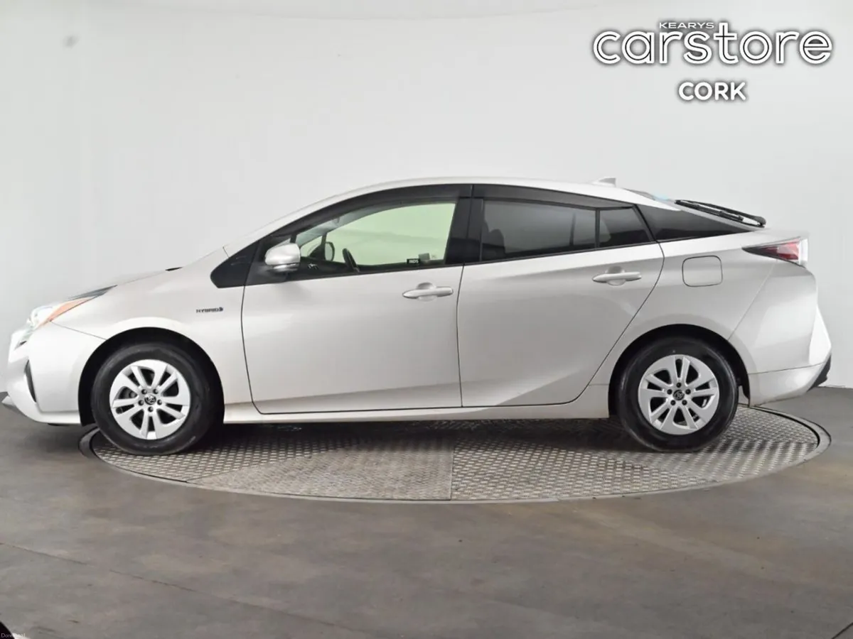Toyota Prius 1.8 Hybrid Auto - Image 6