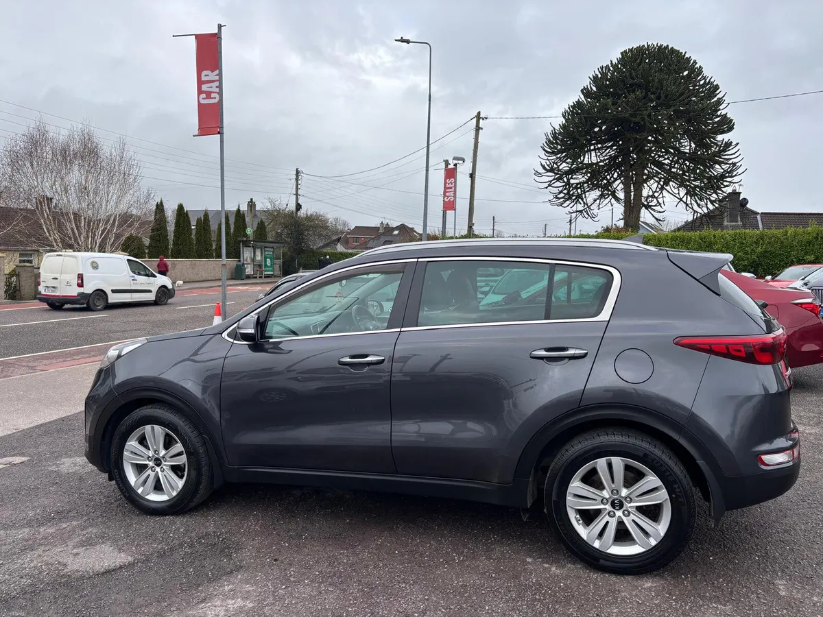 Kia Sportage 2017  PLATINUM  DIESEL - Image 4
