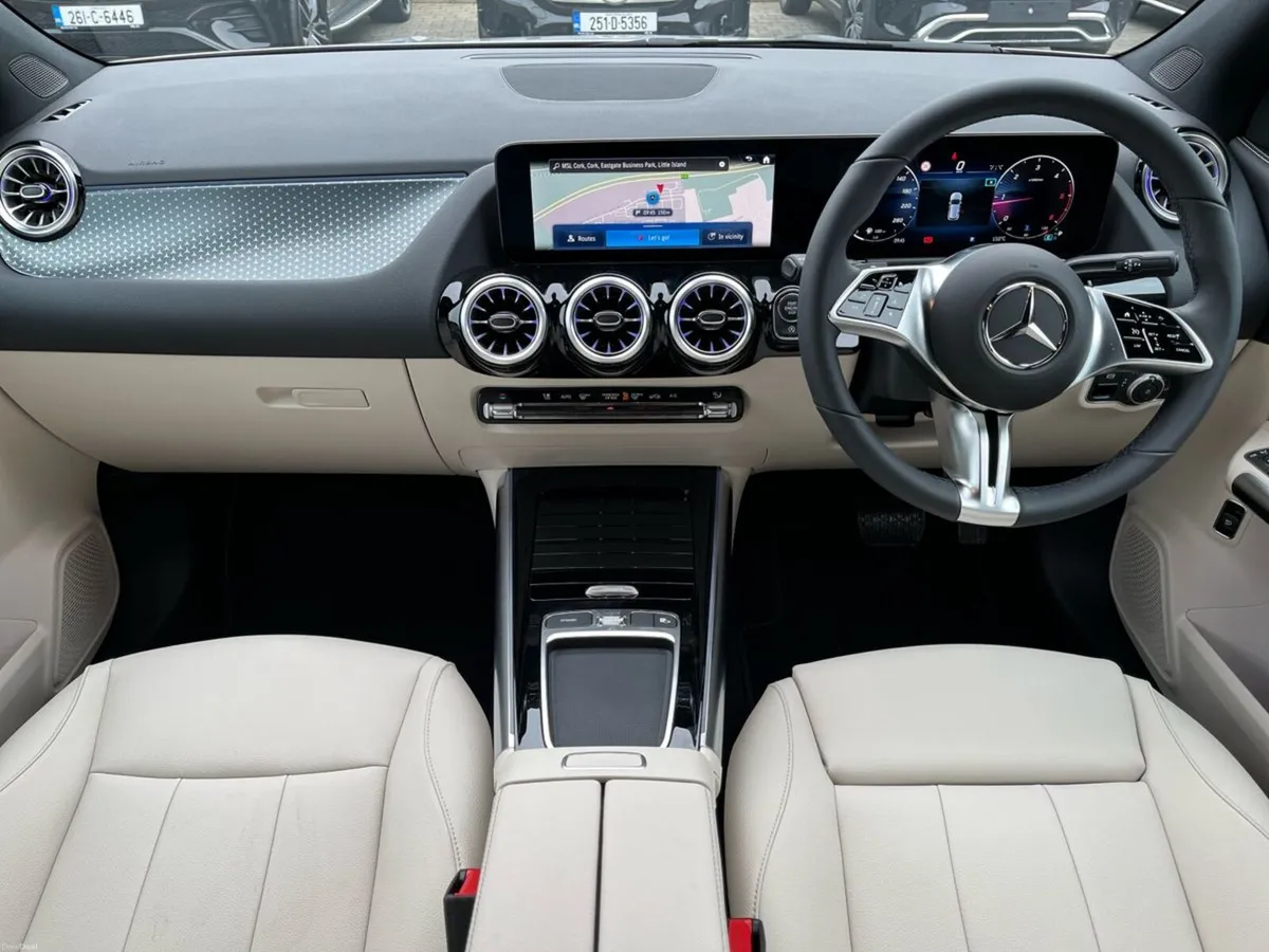 Mercedes-Benz GLA 180D Progressive Line Plus Compa - Image 4