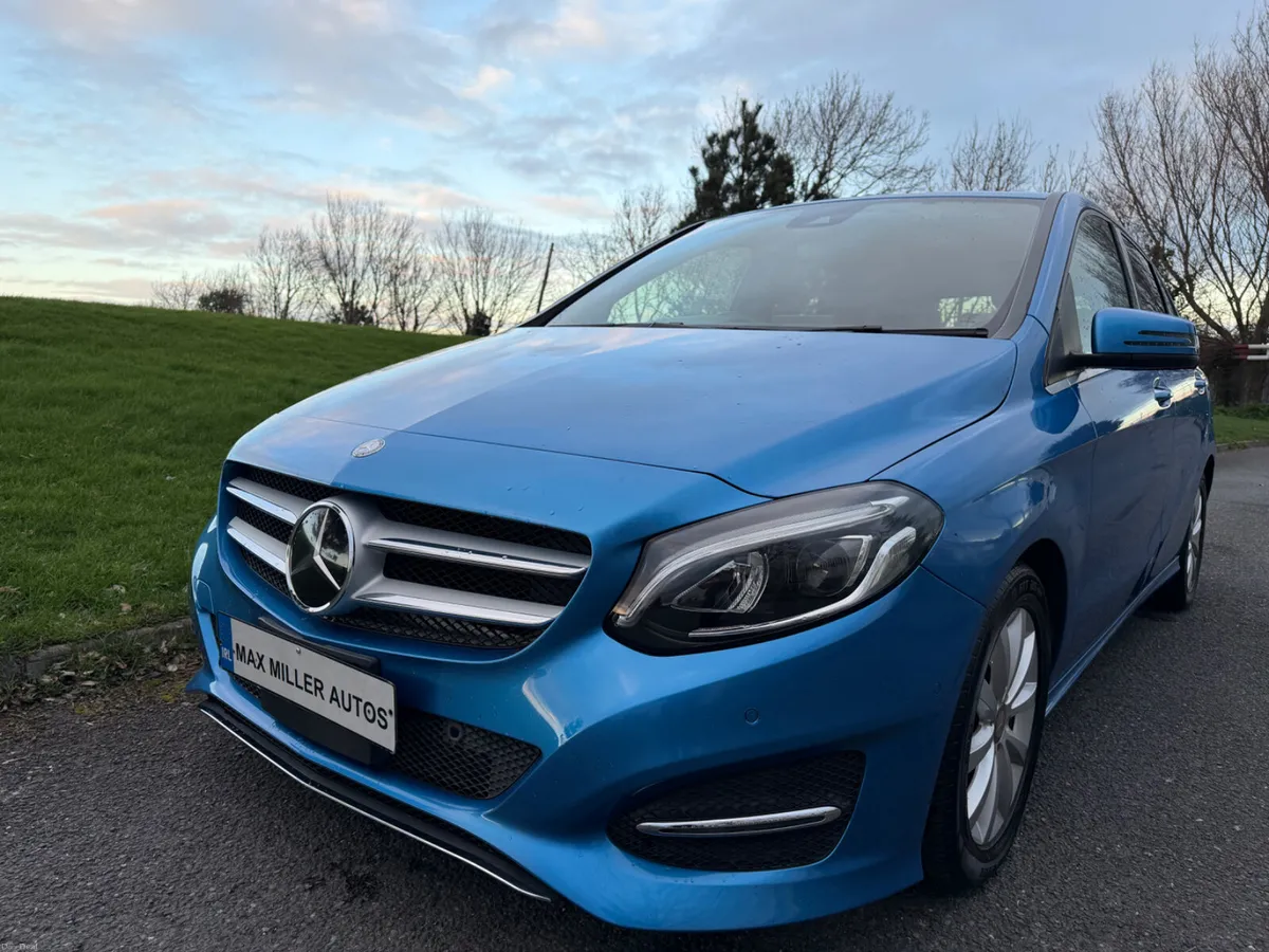 MERCEDES B180 Auto, Reversing Camera ,Heated Seats - Image 3
