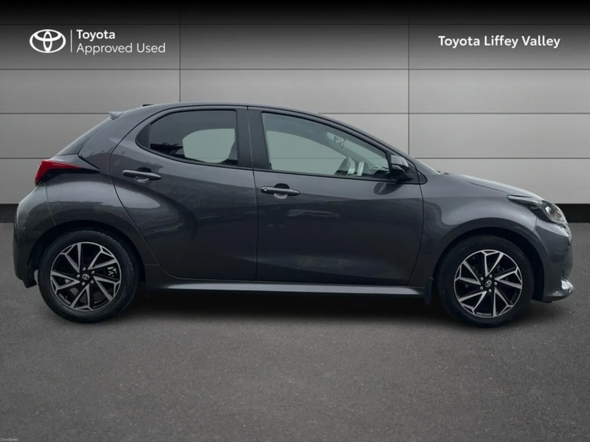Toyota Yaris YARIS 1.0 LUNA SPORT - Image 3