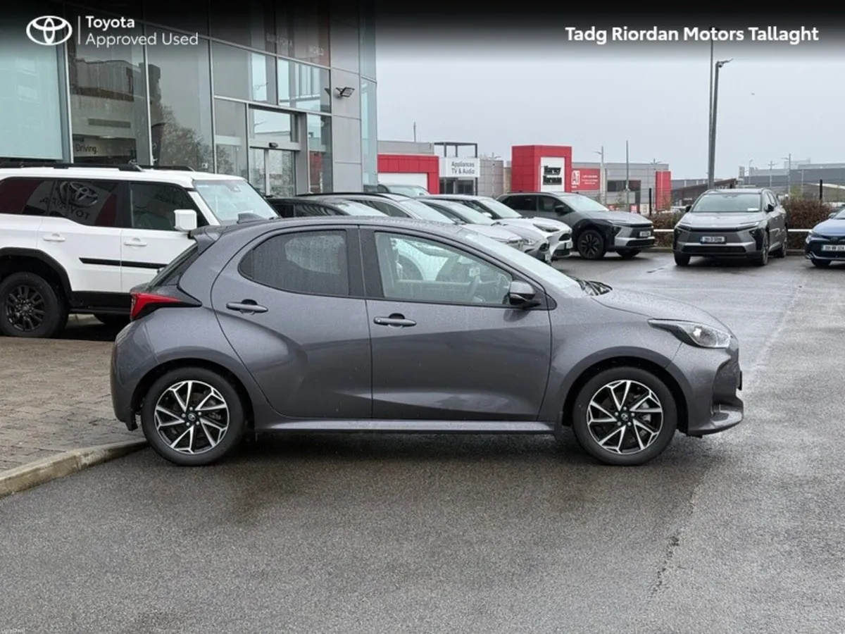 Toyota Yaris 1.5 LUNA SPORT 4DR AUTO - Image 3