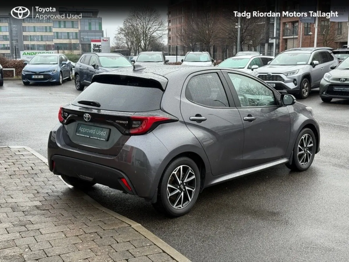 Toyota Yaris 1.5 LUNA SPORT 4DR AUTO - Image 2