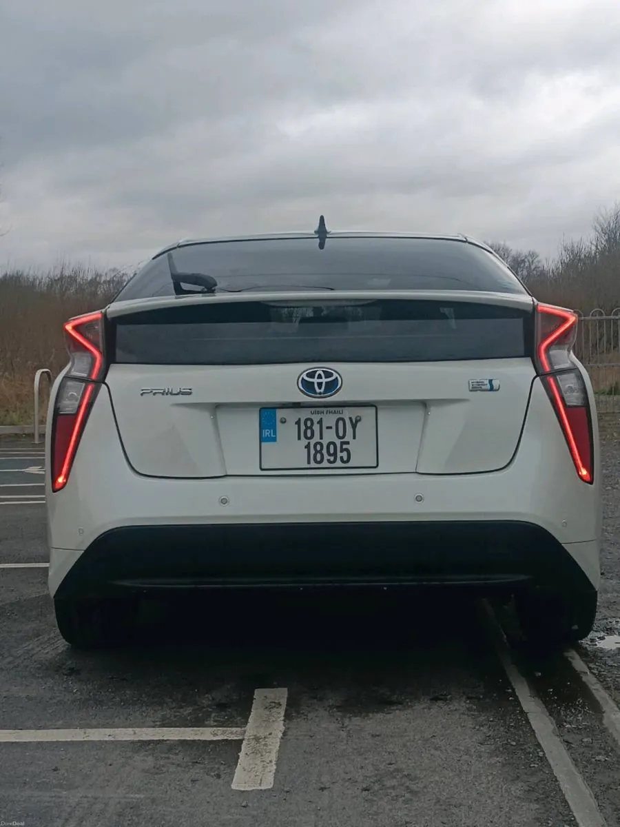2018 Toyota Prius 'pearl' - Image 3